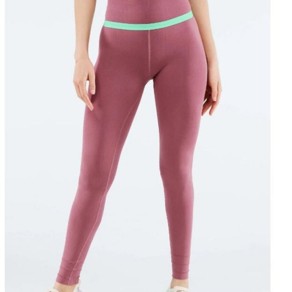 NWT Fabletics High Waisted Sculptknit Cut Out Back Legging S